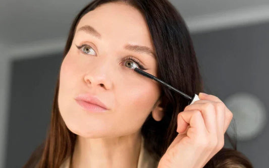 How To Prevent Your Eyeliner From Smudging?