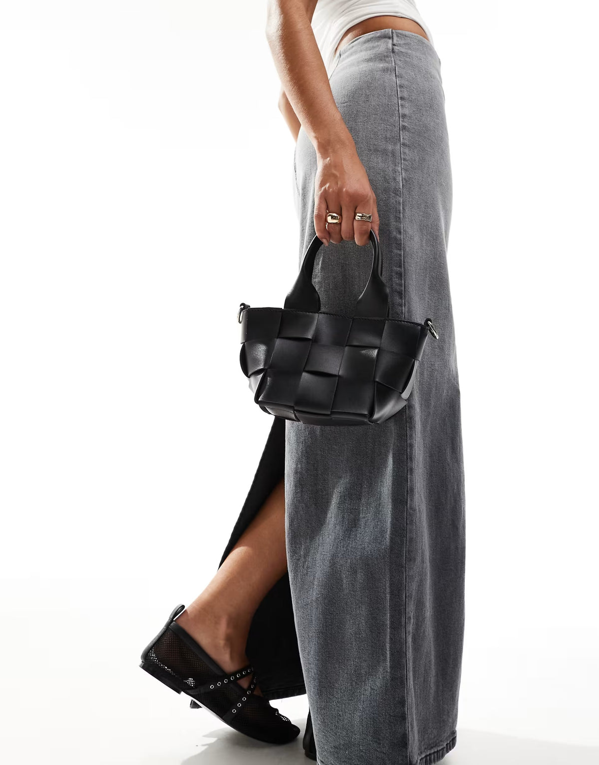 Glamorous woven bucket bag with crossbody strap in black